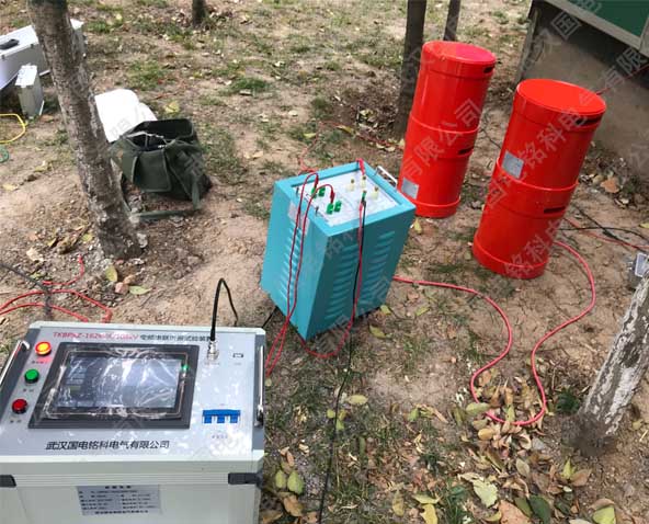 銘科電氣趕赴河南平頂山電業(yè)局進(jìn)行設(shè)備驗(yàn)收