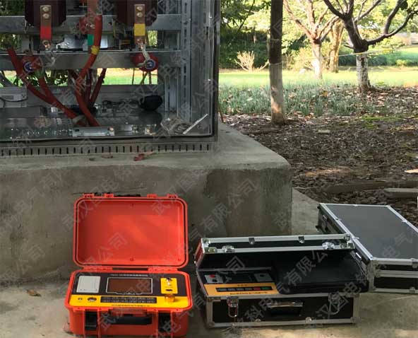 銘科電氣趕赴河南平頂山電業(yè)局進(jìn)行設(shè)備驗(yàn)收